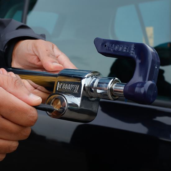 Streetwize-Heavy-Duty-Pedal-To-Steering-Wheel-Lock