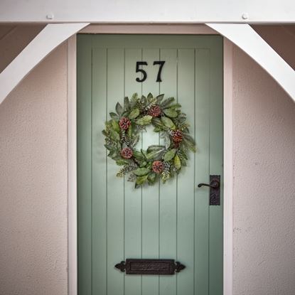 Premier-Frozen-Natural-Wreath