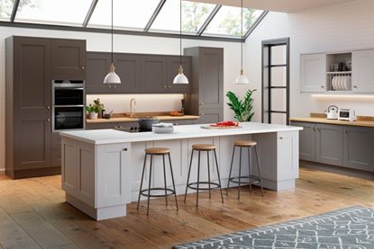 Chippendale-Minster-Painted-Kitchen