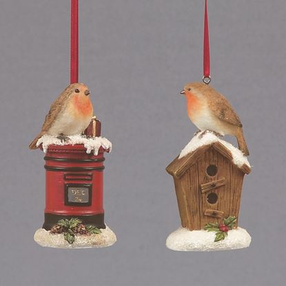 premier-robin-on-a-post-box