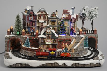 kaemingk-led-fibre-optic-village-with-train