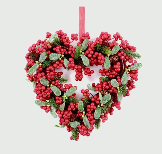 premier-berry--leaf-heart-wreath