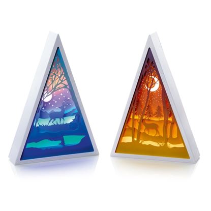 premier-triangle-reindeer-diorama