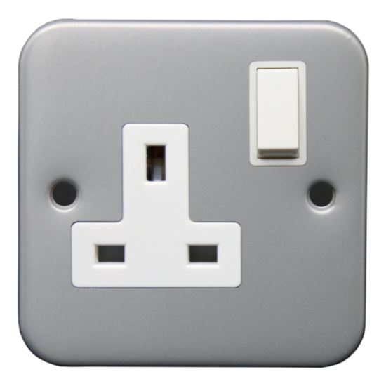 securlec-metal-clad-1-gang-switched-socket-double-pole