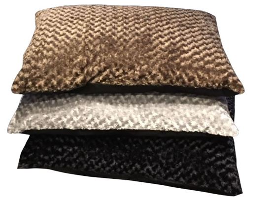 lazy-bones-plush-fleece-dog-cushion-with-removable-cover