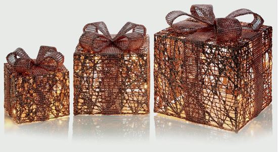 premier-twinkle-parcels-with-warm-white-lights