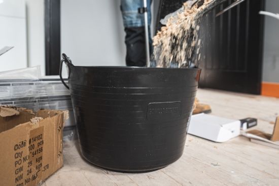 red-gorilla-flexible-bucket-22l
