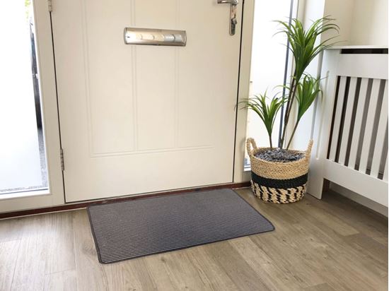 groundsman-grey-stripe-mat