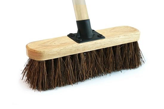edge-bassine-deck-scrub-with-wooden-handle