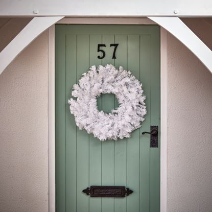 premier-white-wreath