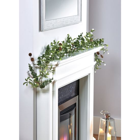 premier-mistletoe-berry-garland